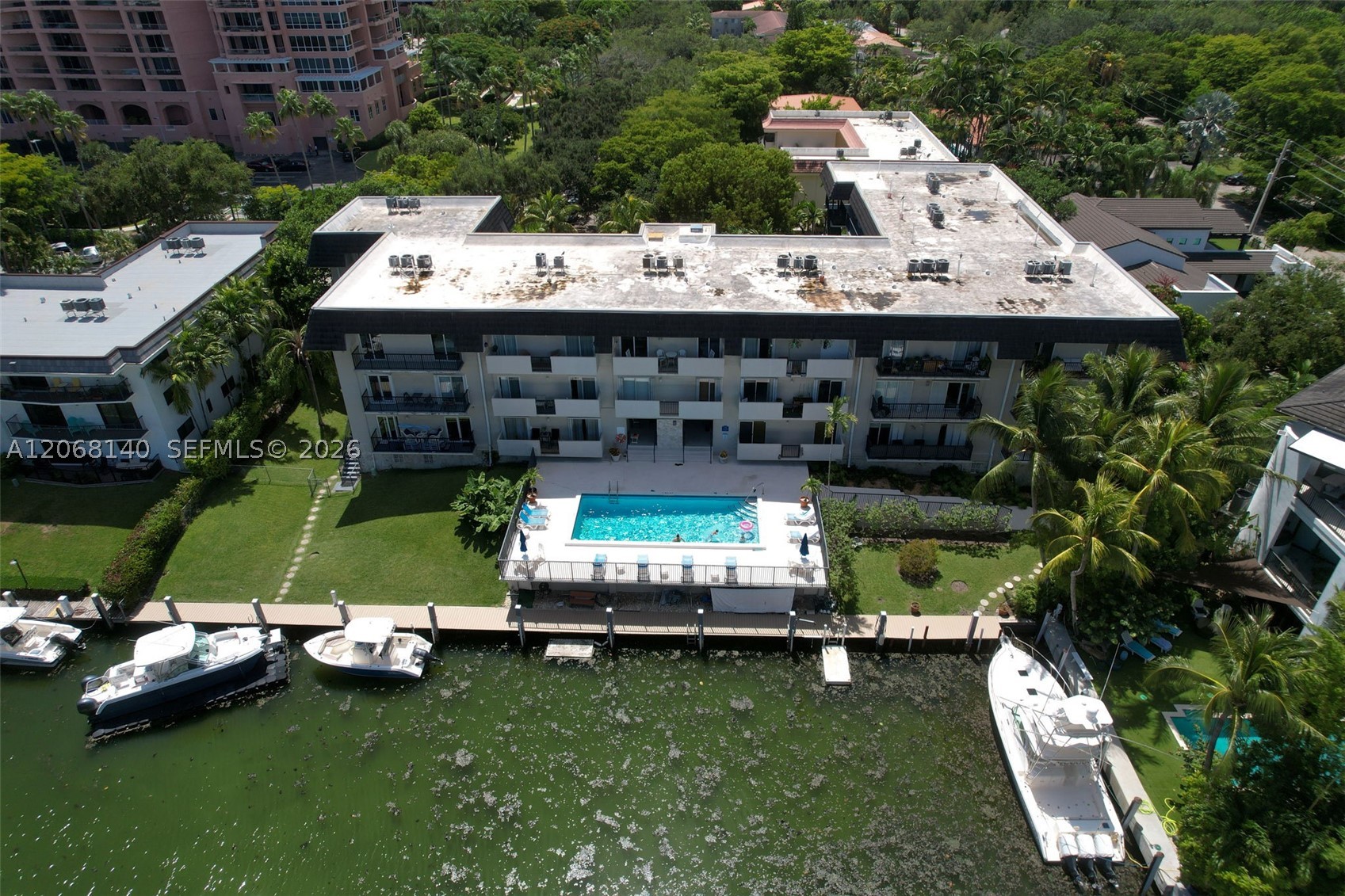 6815 Edgewater Dr #301 Coral Gables, FL 33133