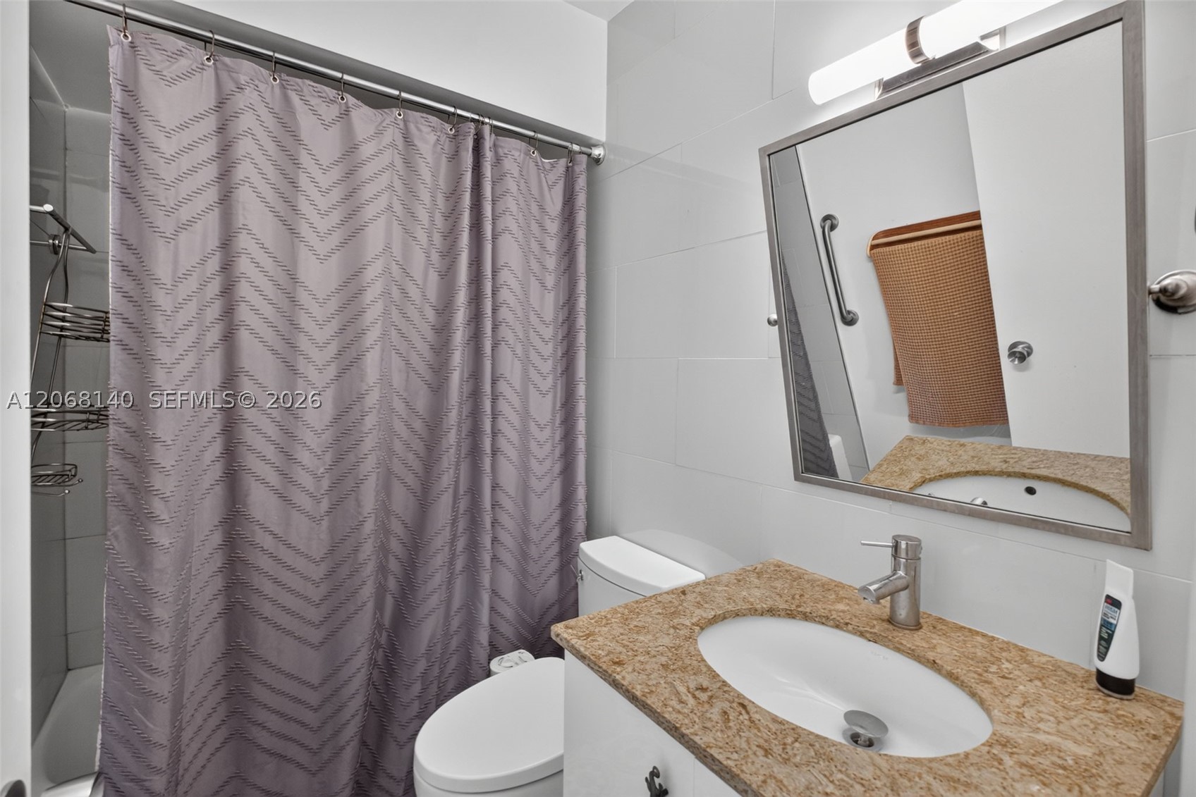 6815 Edgewater Dr #301 Coral Gables, FL 33133