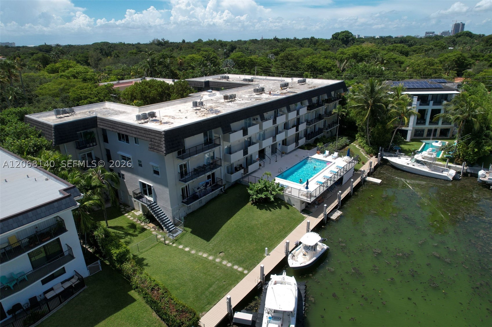 6815 Edgewater Dr #301 Coral Gables, FL 33133