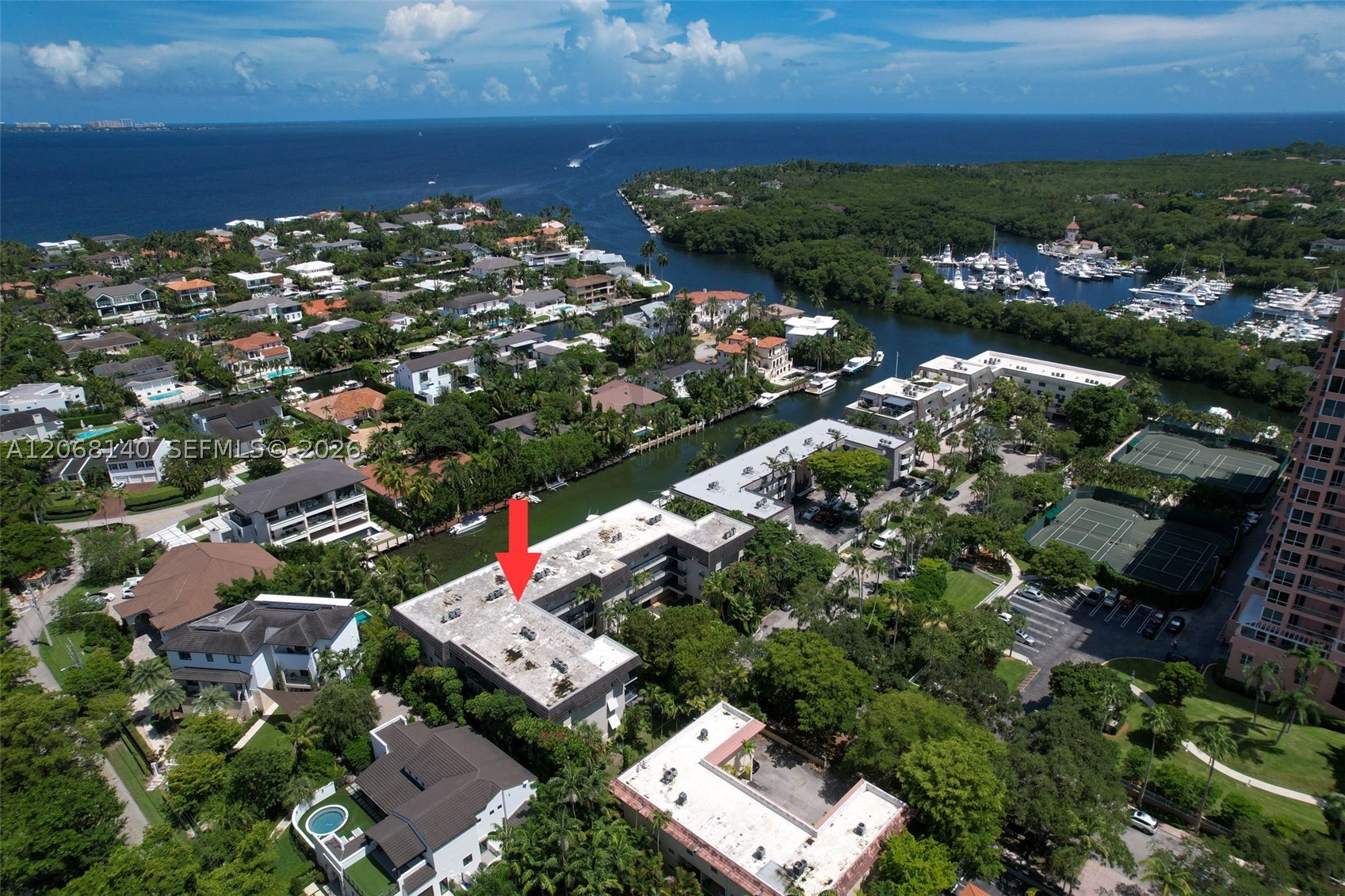 6815 Edgewater Dr #301 Coral Gables, FL 33133