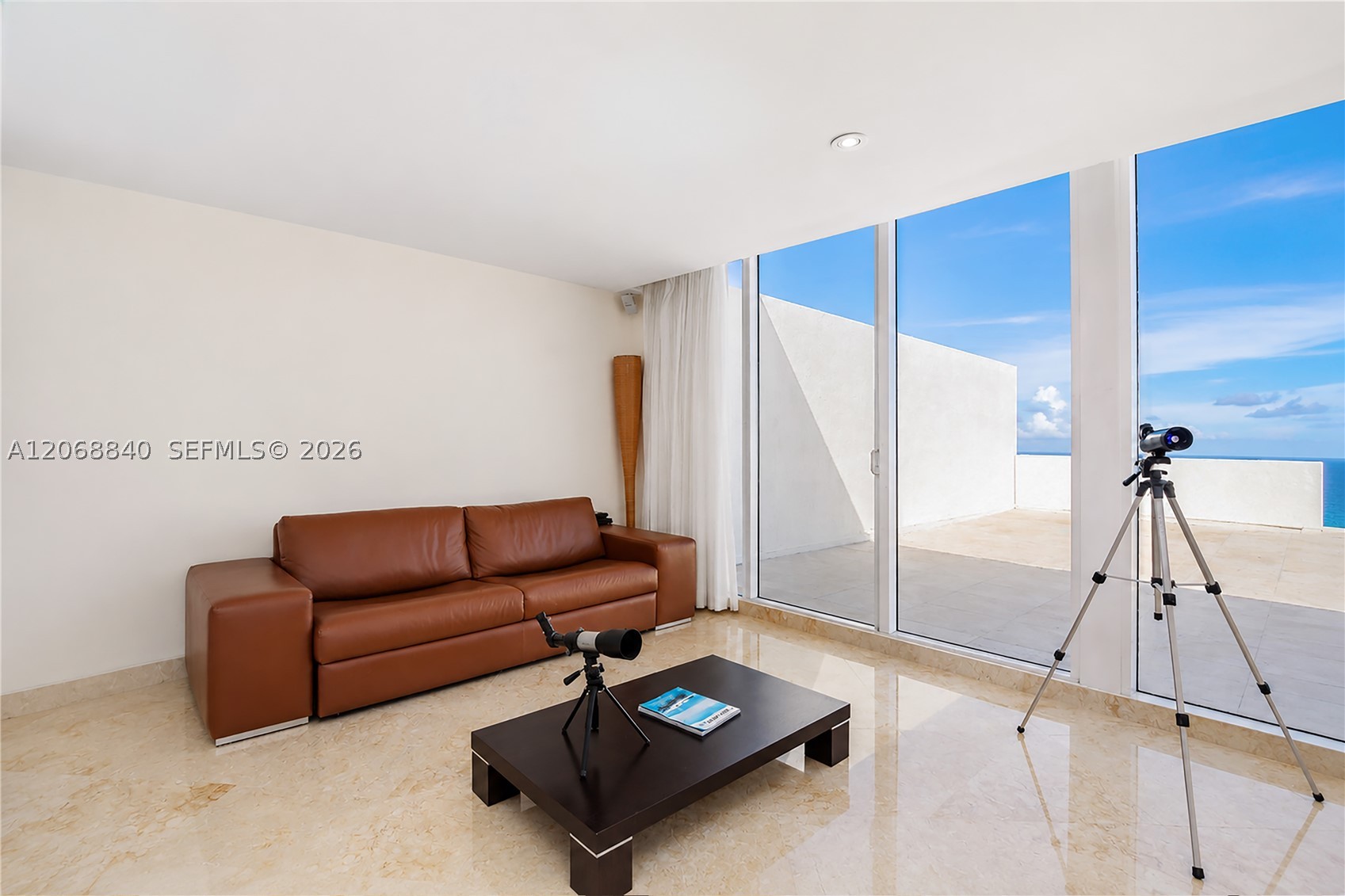 image Beach Club 117