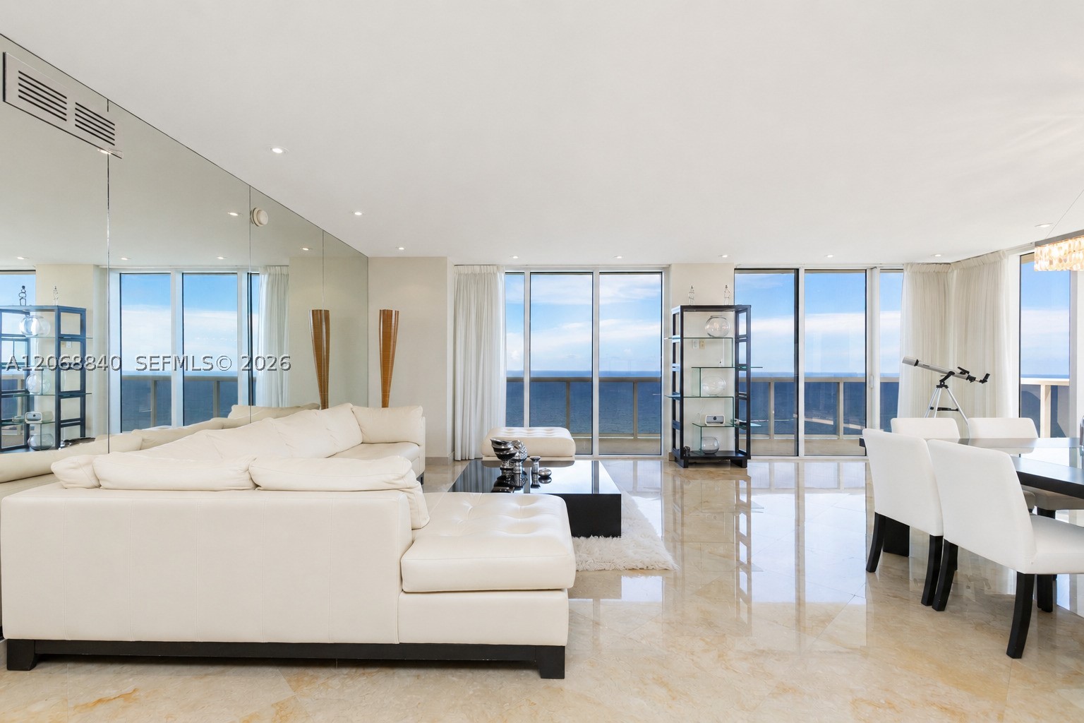 image Beach Club 12