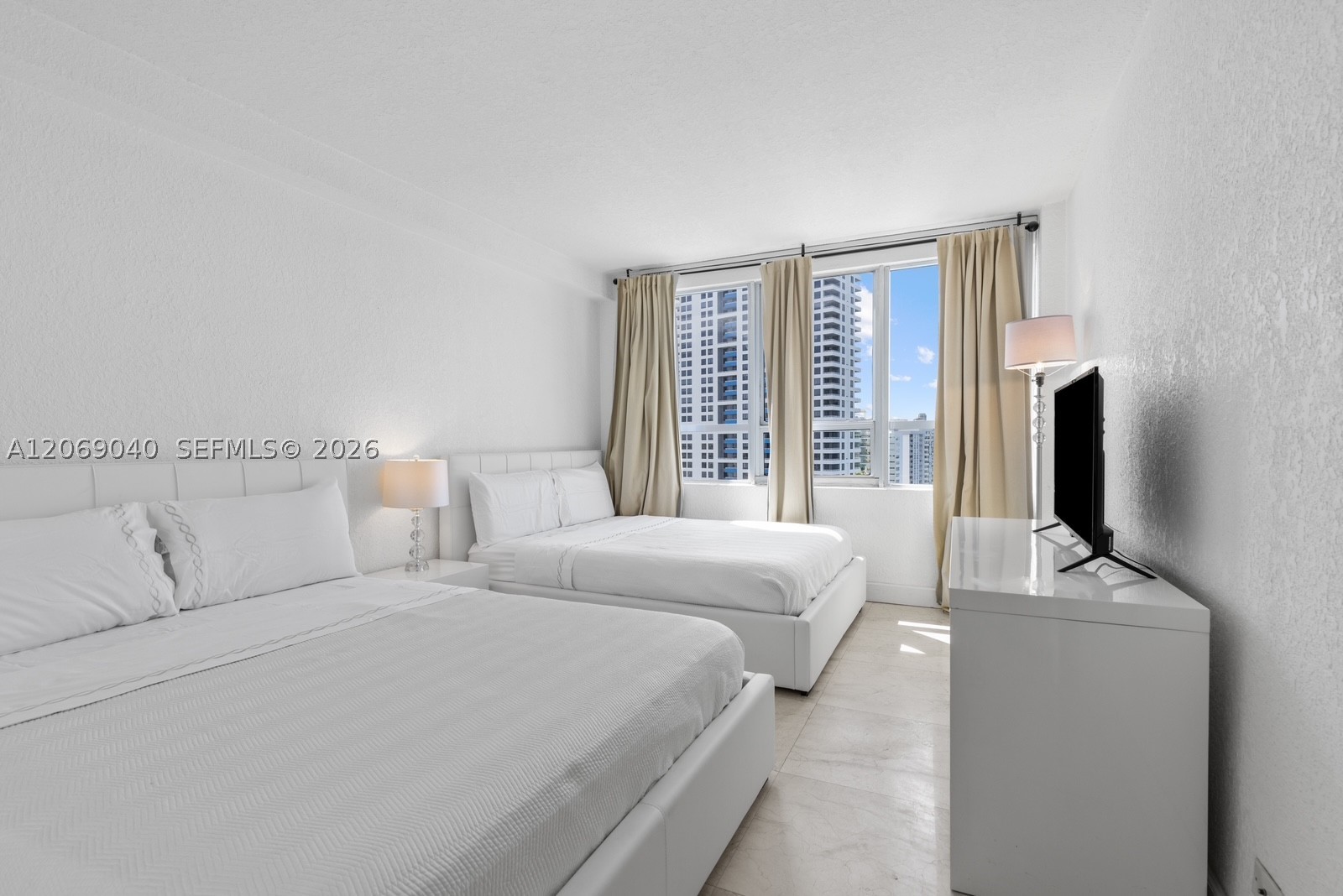 image Flamingo South Beach12
