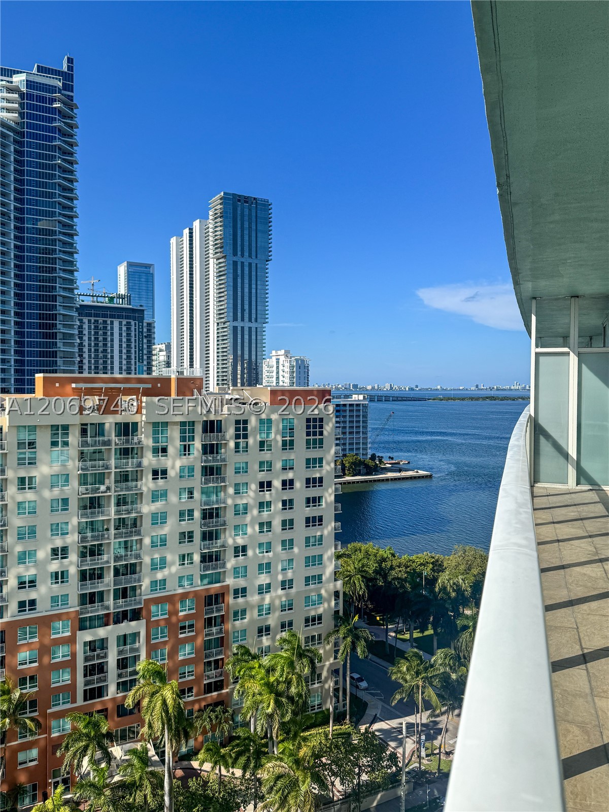 1900 N Bayshore Dr #1618