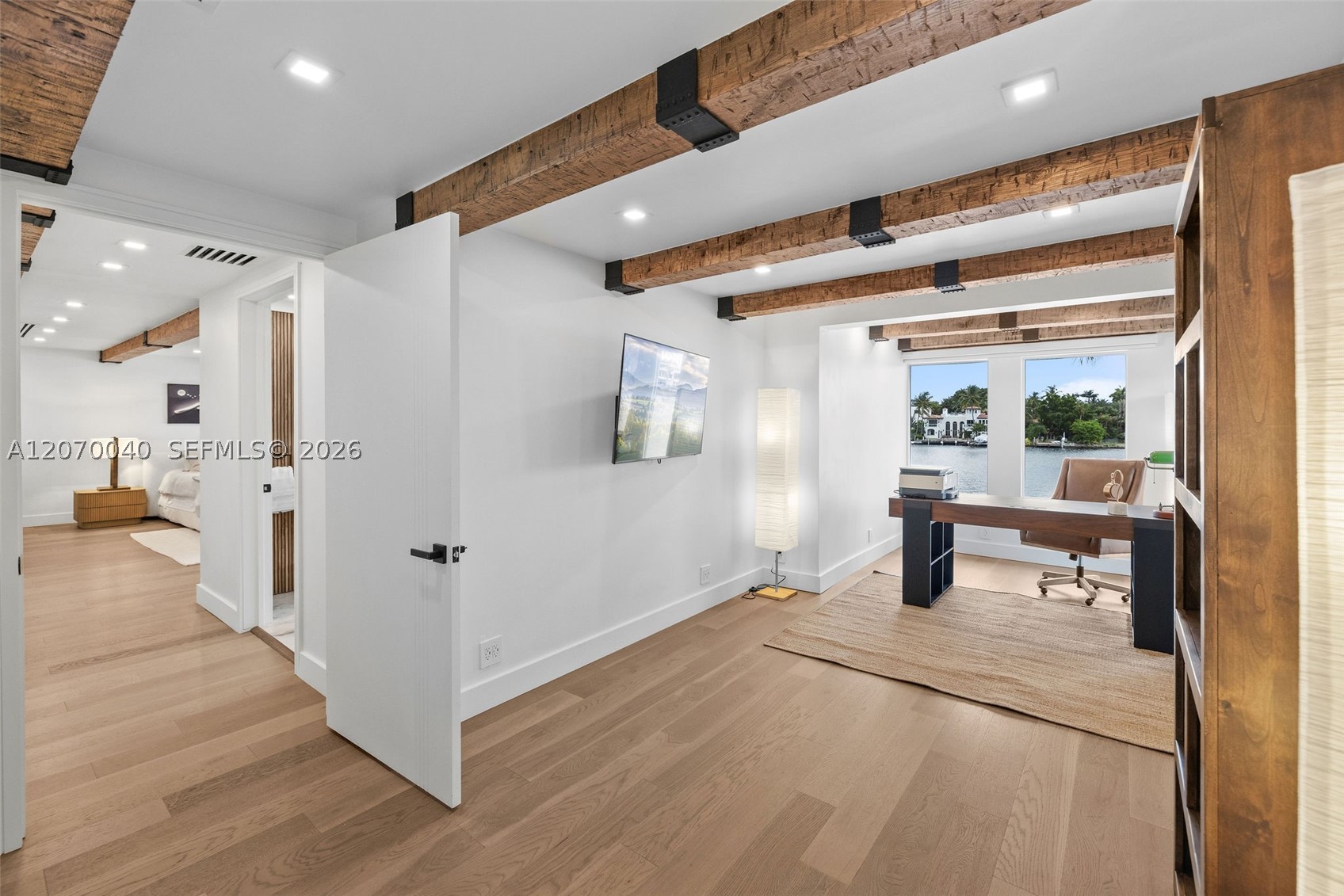 257 N Coconut Ln Miami Beach, FL 33139