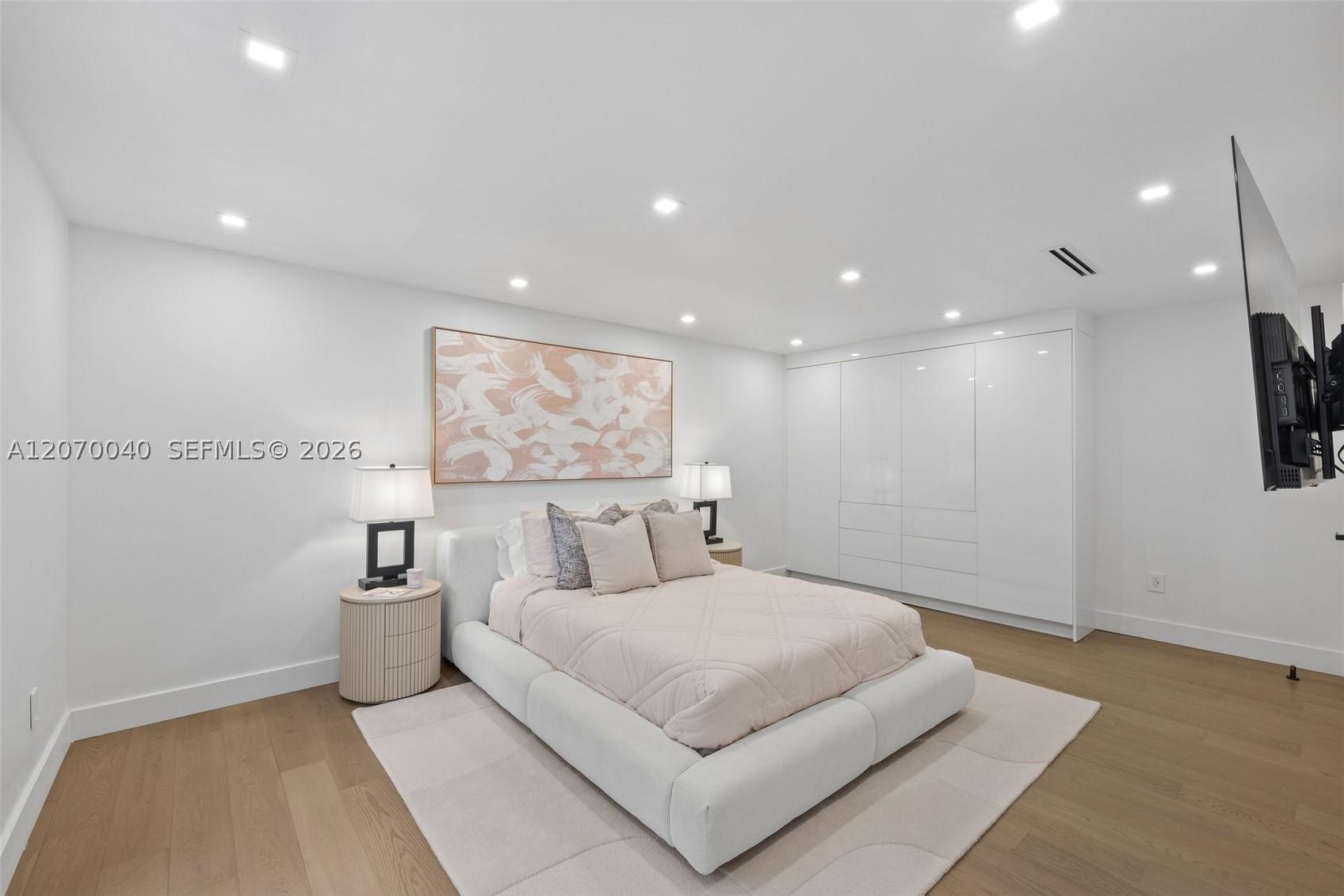 257 N Coconut Ln Miami Beach, FL 33139