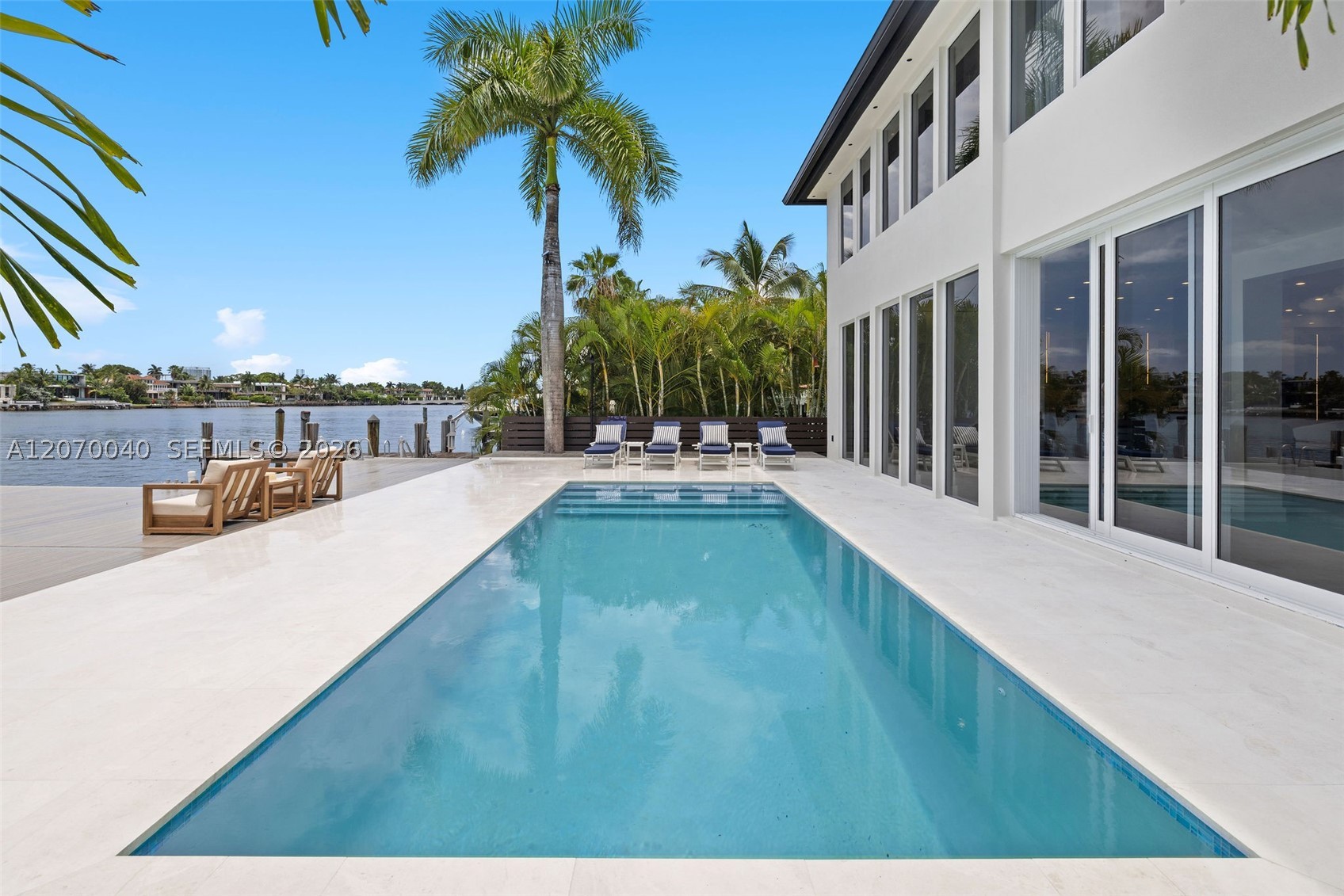 257 N Coconut Ln Miami Beach, FL 33139