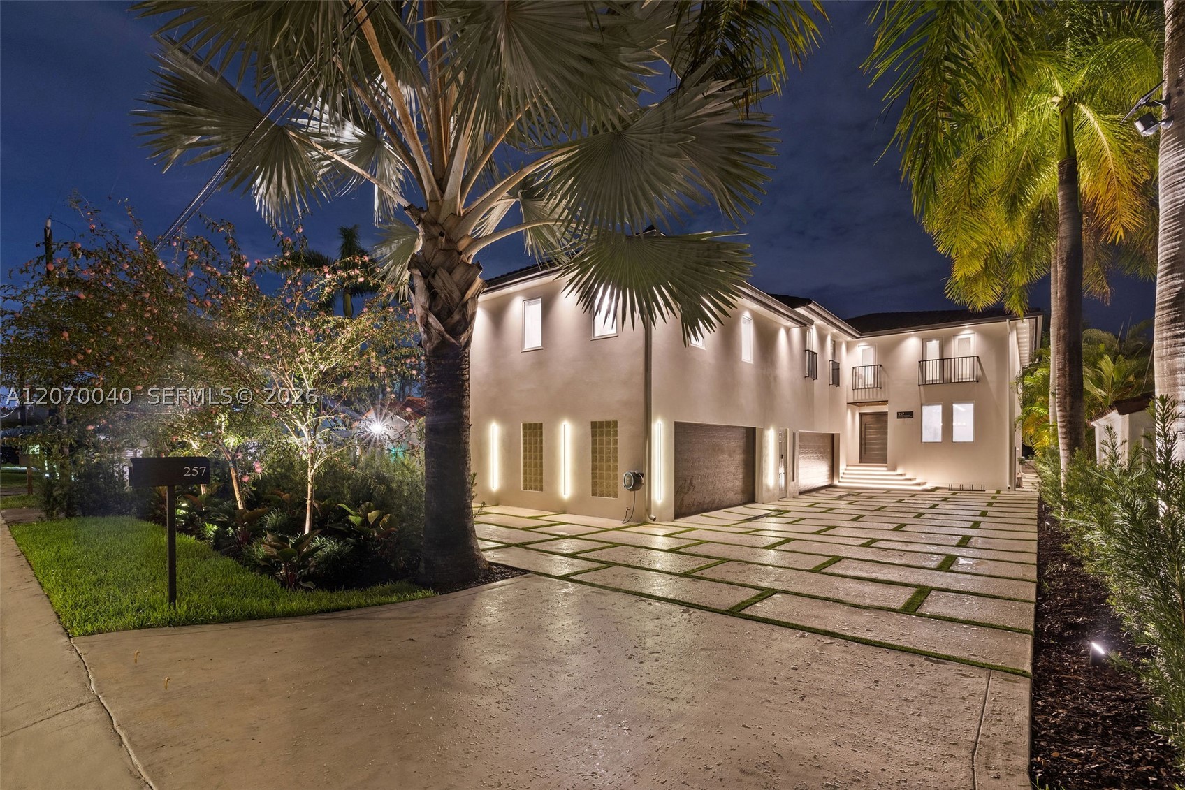 257 N Coconut Ln Miami Beach, FL 33139