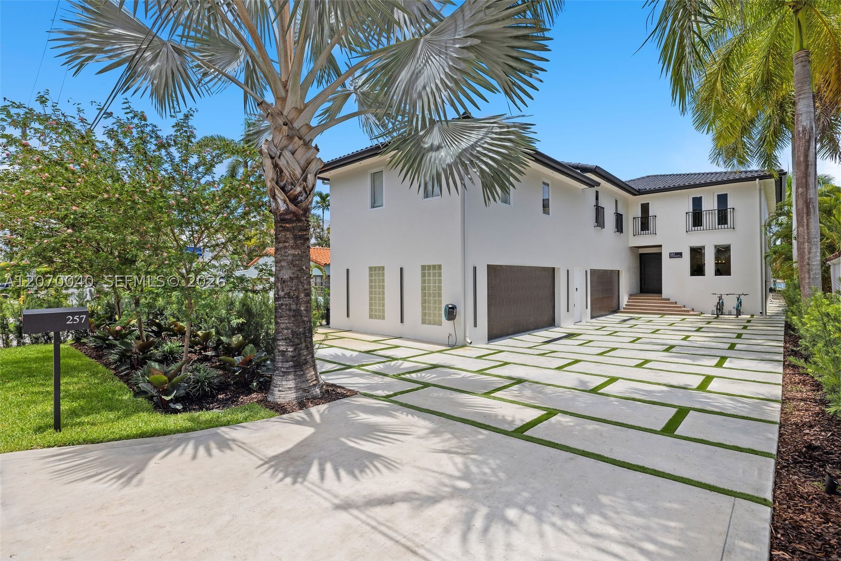 257 N Coconut Ln Miami Beach, FL 33139