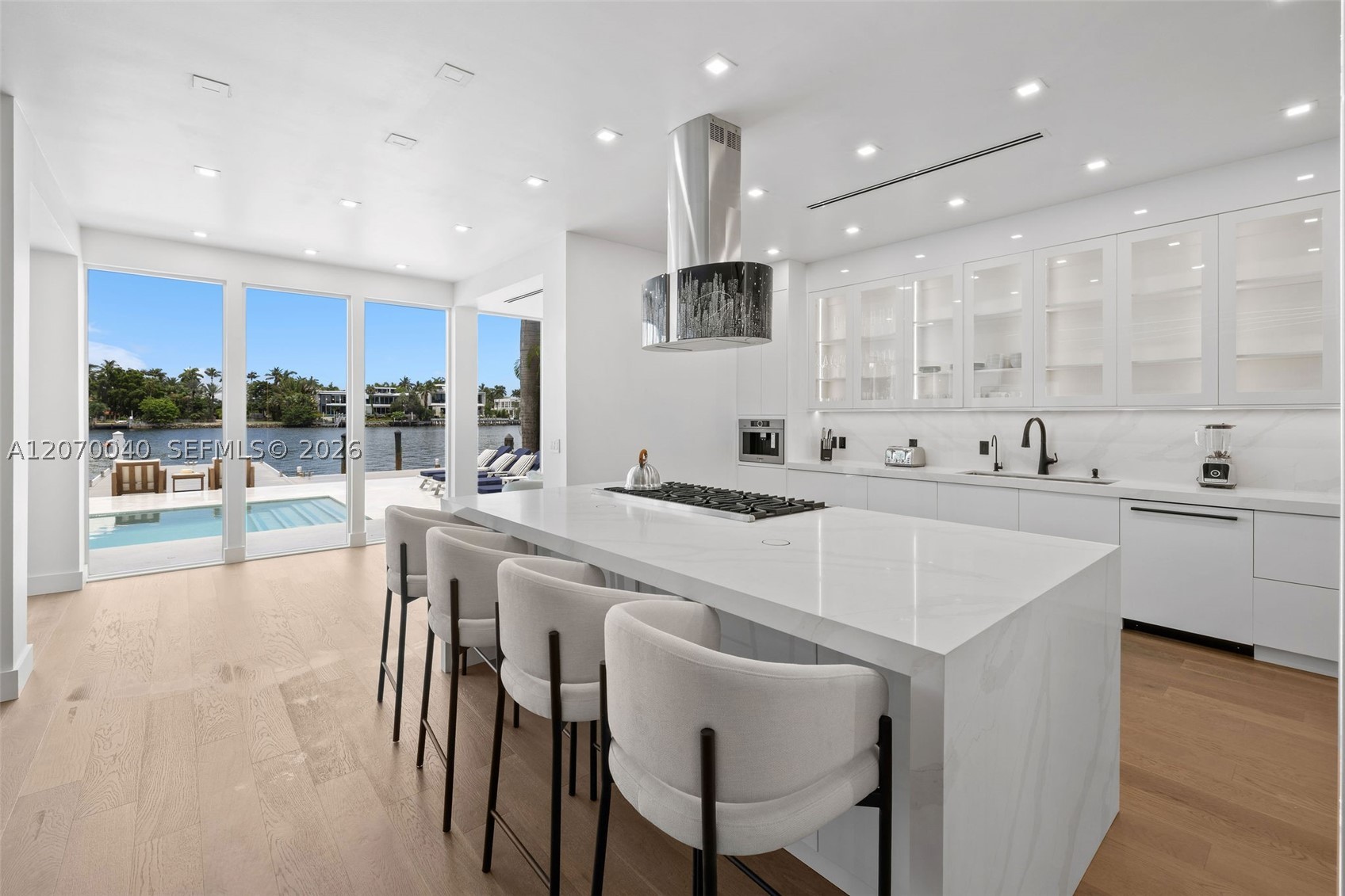 257 N Coconut Ln Miami Beach, FL 33139
