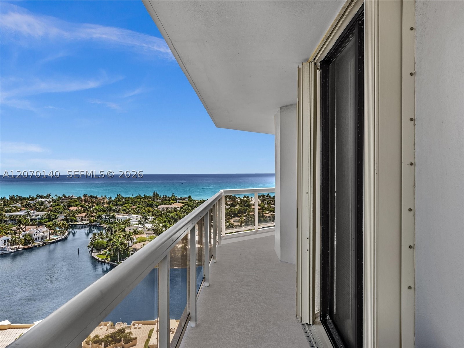 20185 E Country Clb Dr #2101 Aventura, FL 33180