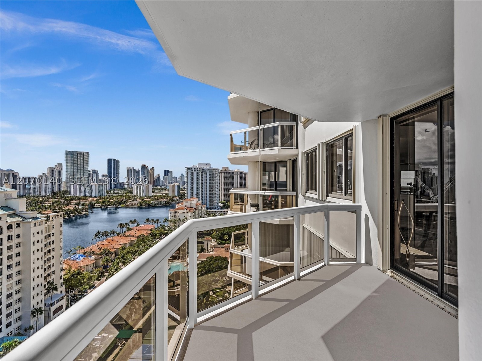 20185 E Country Clb Dr #2101 Aventura, FL 33180