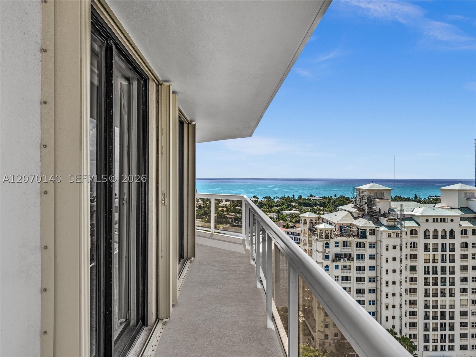 20185 E Country Clb Dr #2101 Aventura, FL 33180