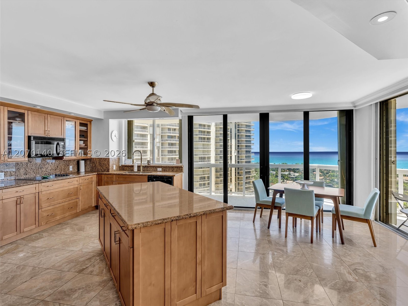 20185 E Country Clb Dr #2101 Aventura, FL 33180