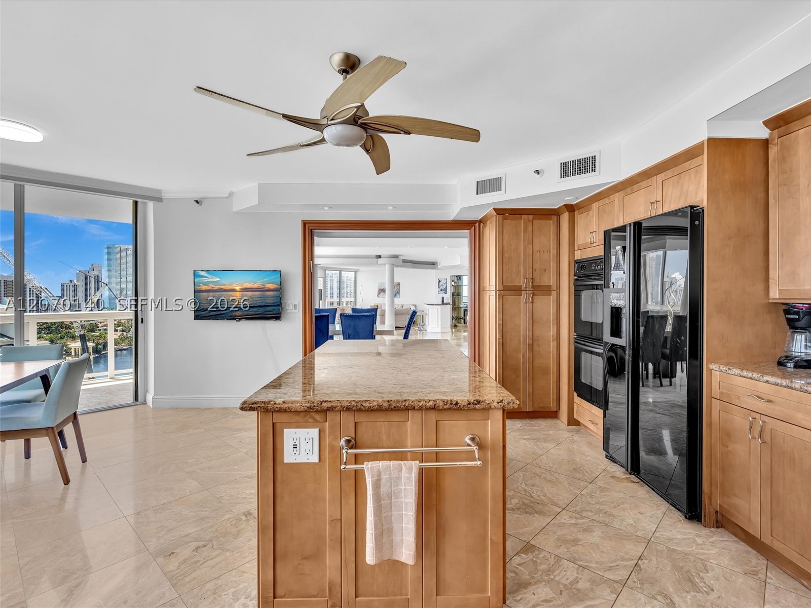 20185 E Country Clb Dr #2101 Aventura, FL 33180