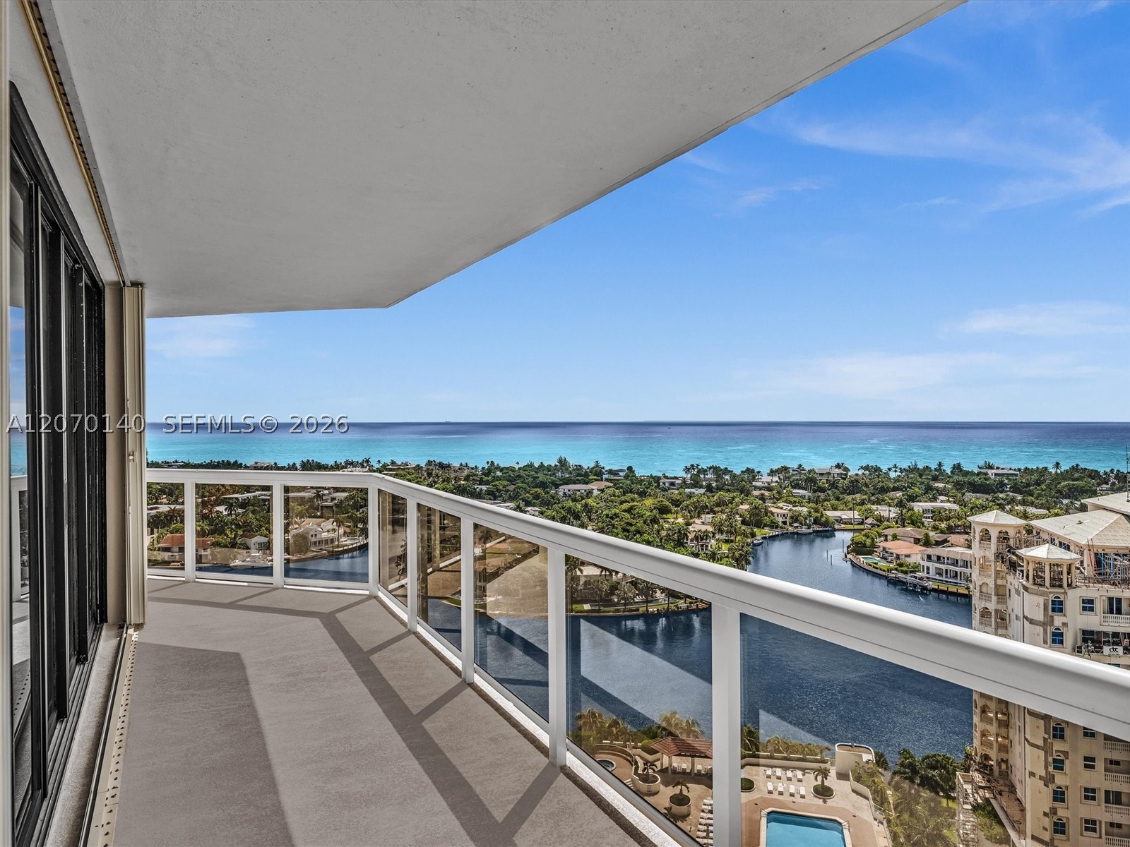 20185 E Country Clb Dr #2101 Aventura, FL 33180