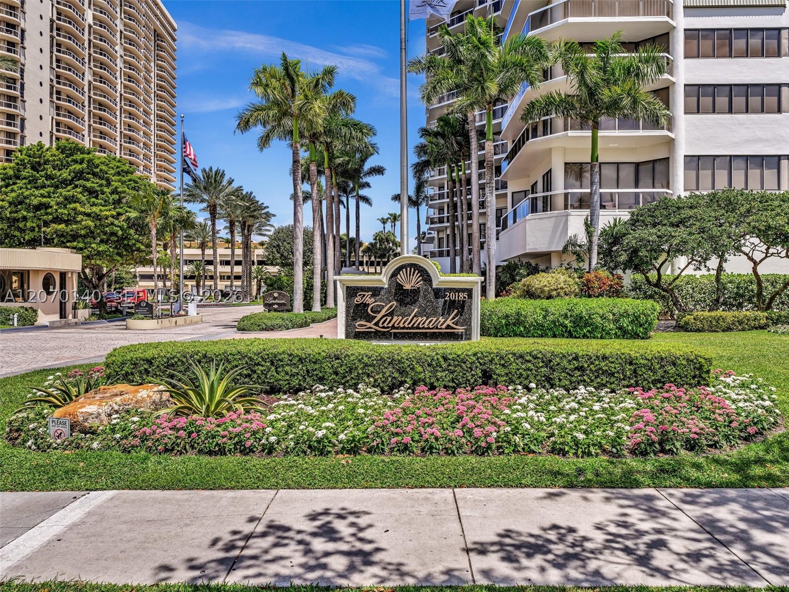 20185 E Country Clb Dr #2101 Aventura, FL 33180