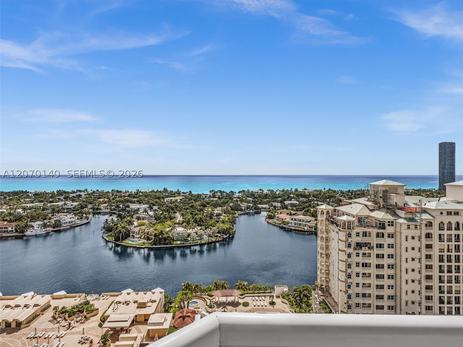 20185 E Country Clb Dr #2101 Aventura, FL 33180