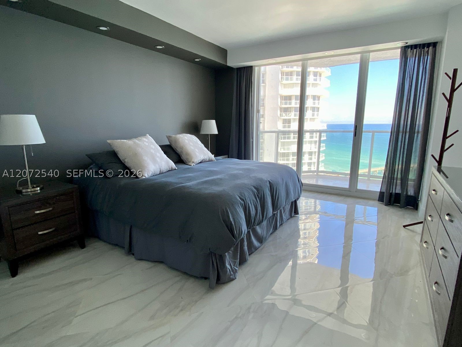 16445 Collins Ave #1624 Sunny Isles Beach, FL 33160