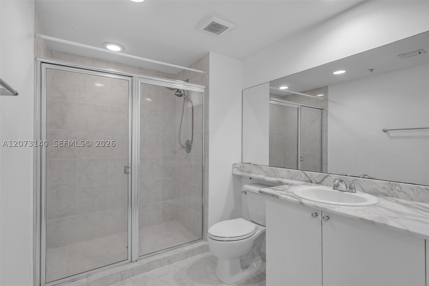 image The Venture at Aventura10