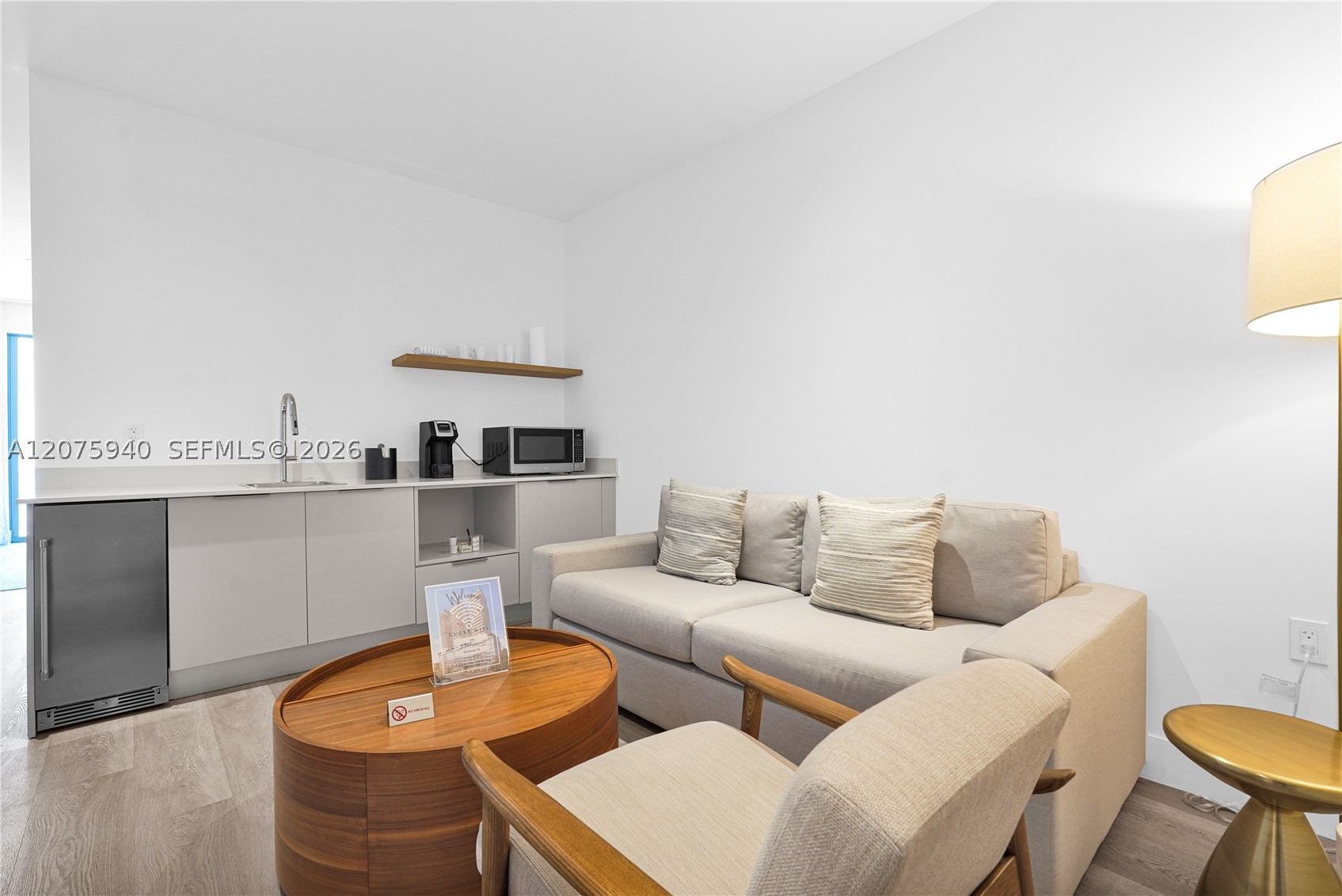 image Smart Brickell III11