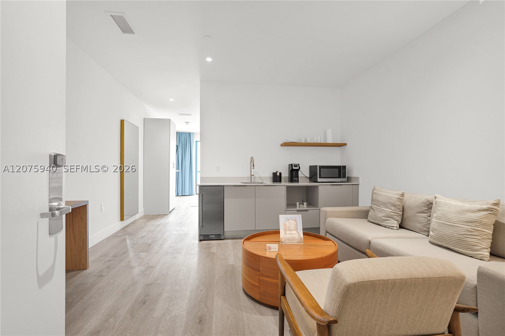 image Smart Brickell III19
