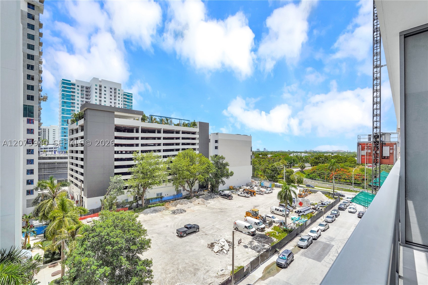 image Smart Brickell III28