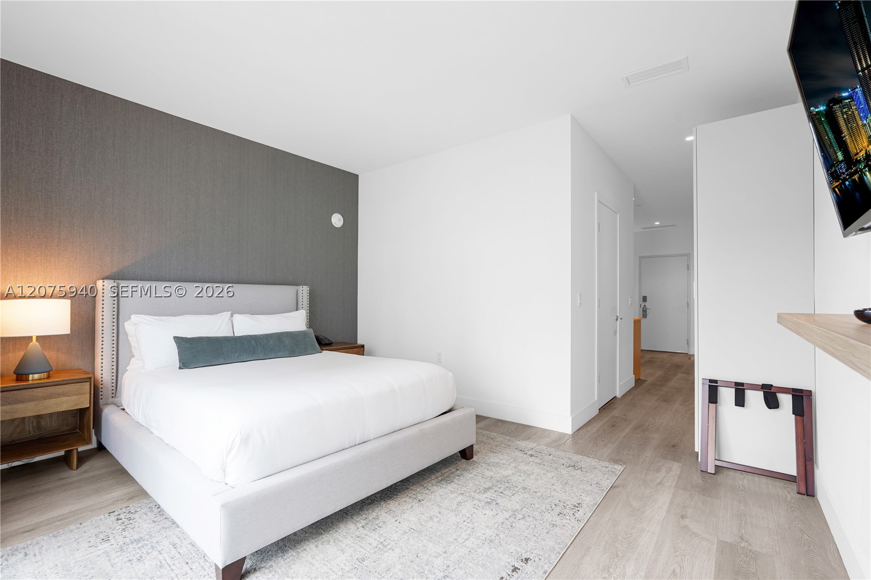 image Smart Brickell III2
