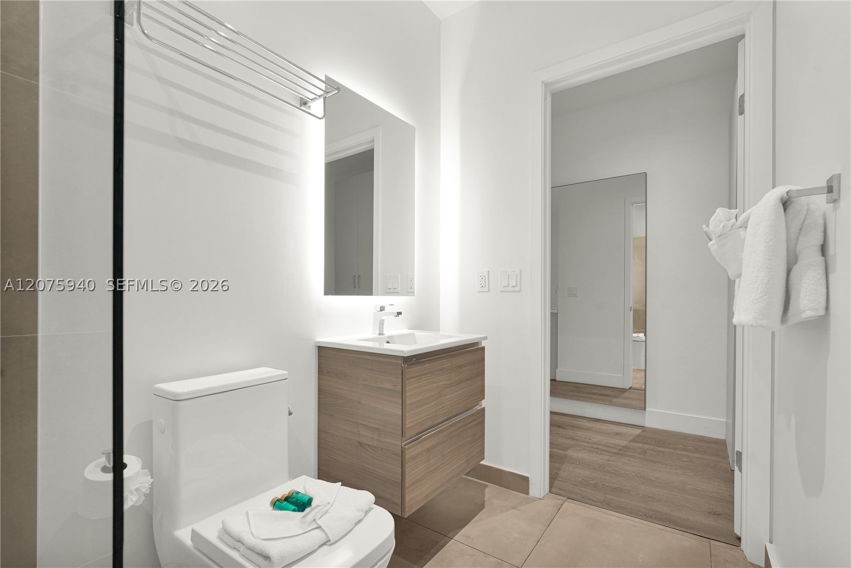 image Smart Brickell III34