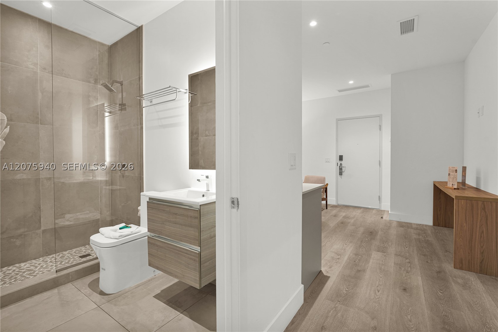 image Smart Brickell III35