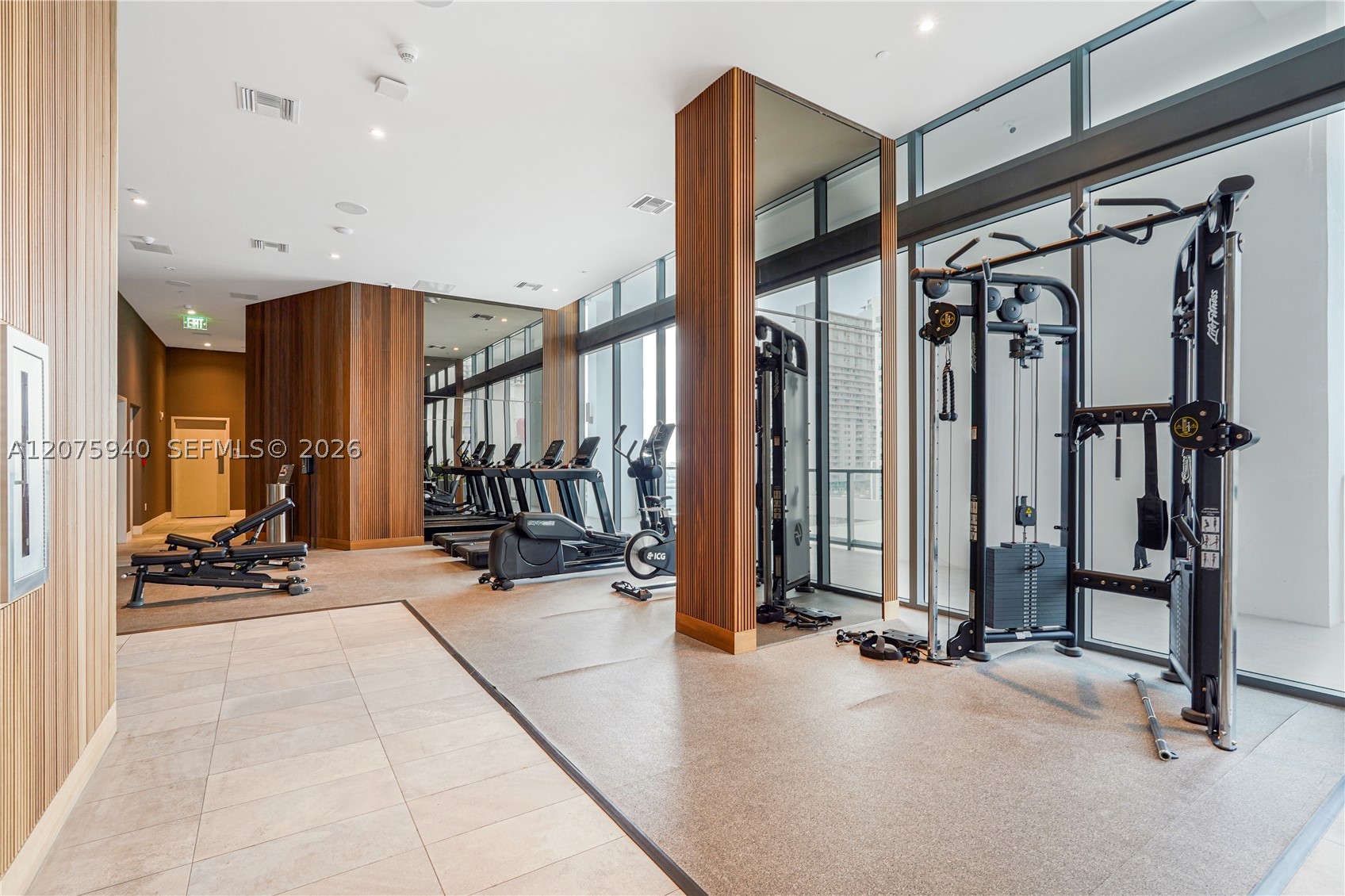 image Smart Brickell III42