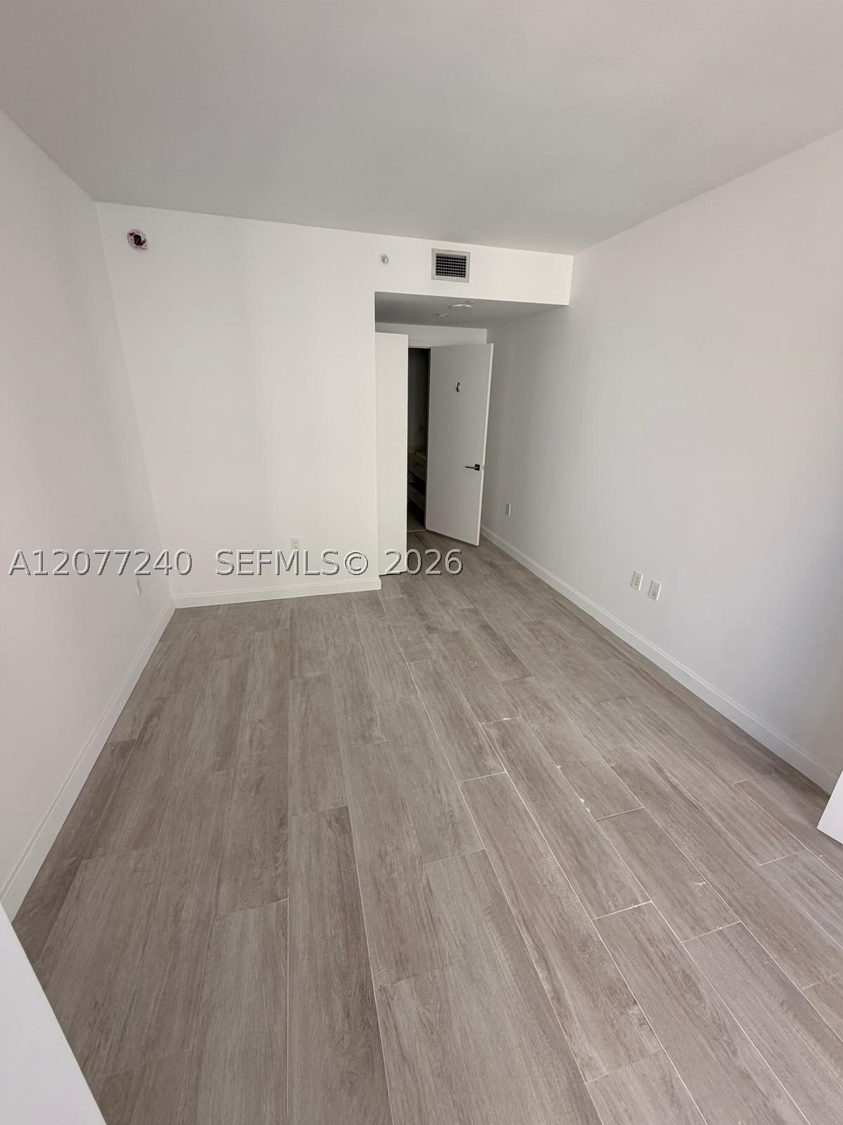 image Brickell Heights West13