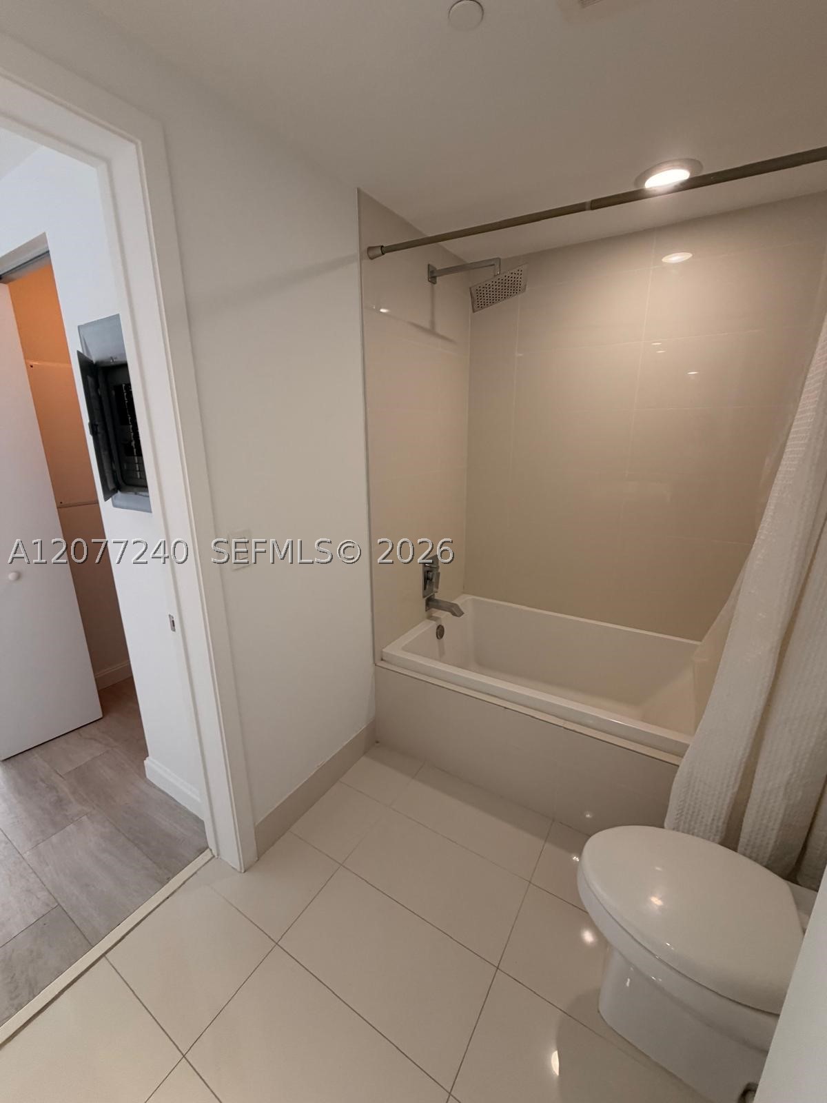 image Brickell Heights West18