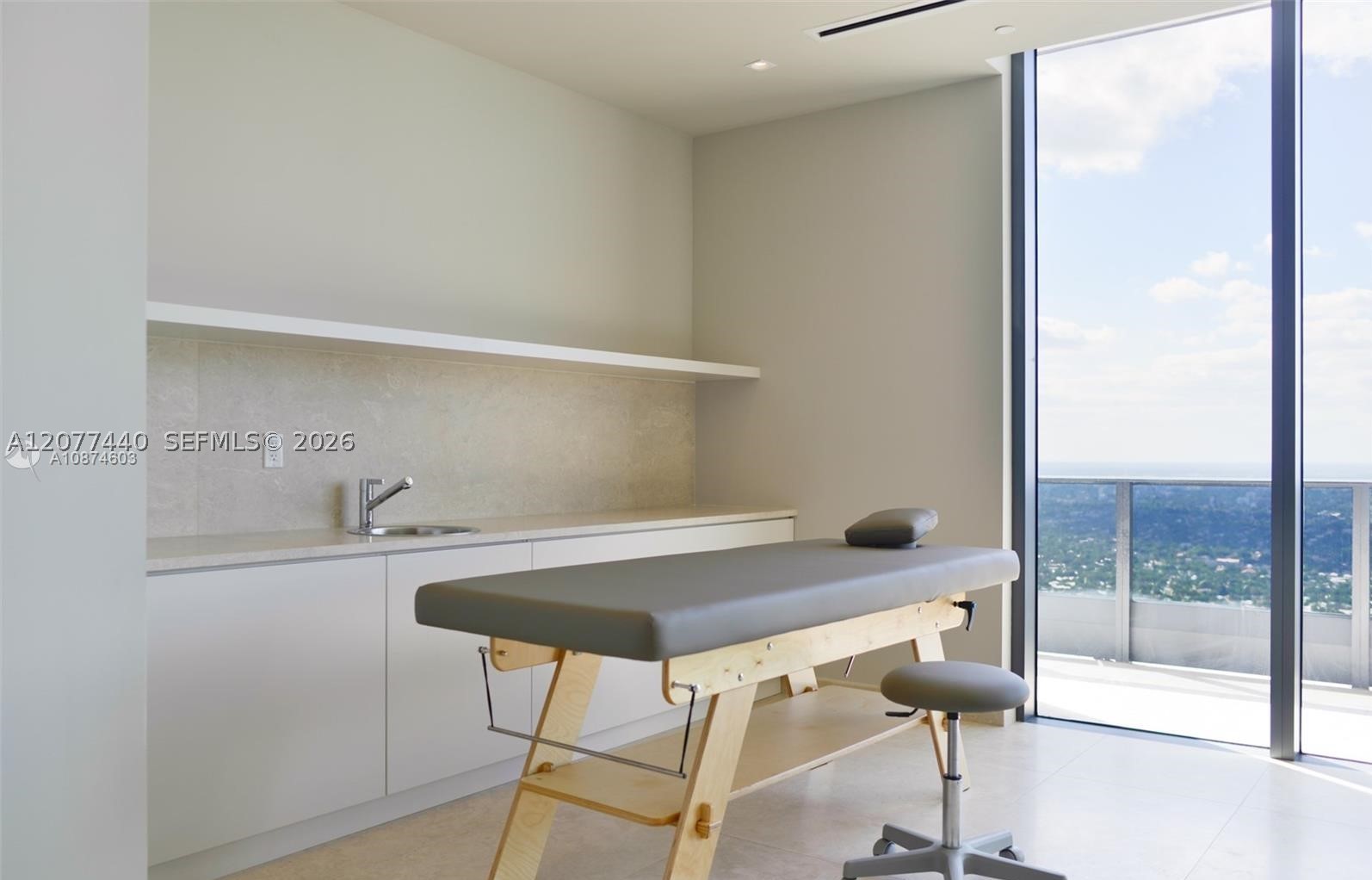 image Brickell Flatiron23