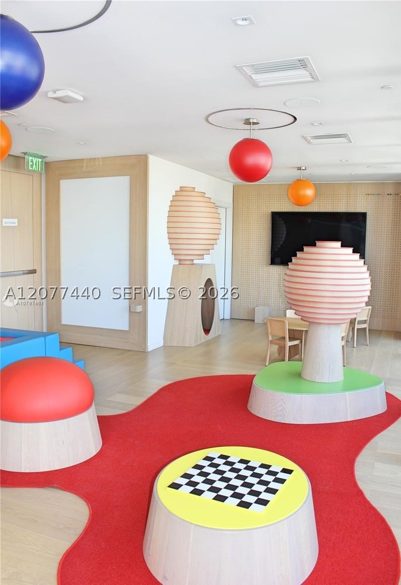 image Brickell Flatiron24