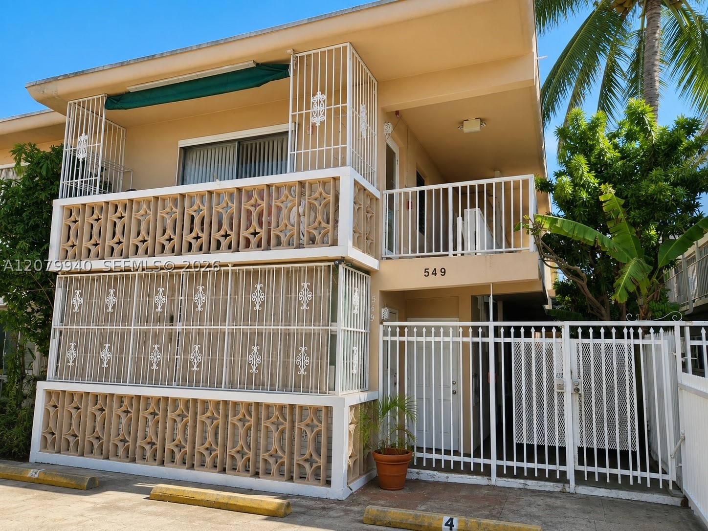 549 Meridian Ave #4