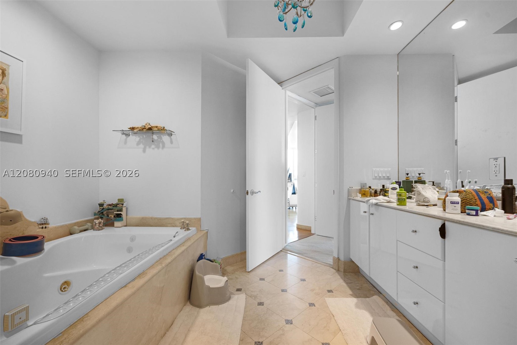 100 S Pointe Dr #1709 Miami Beach, FL 33139