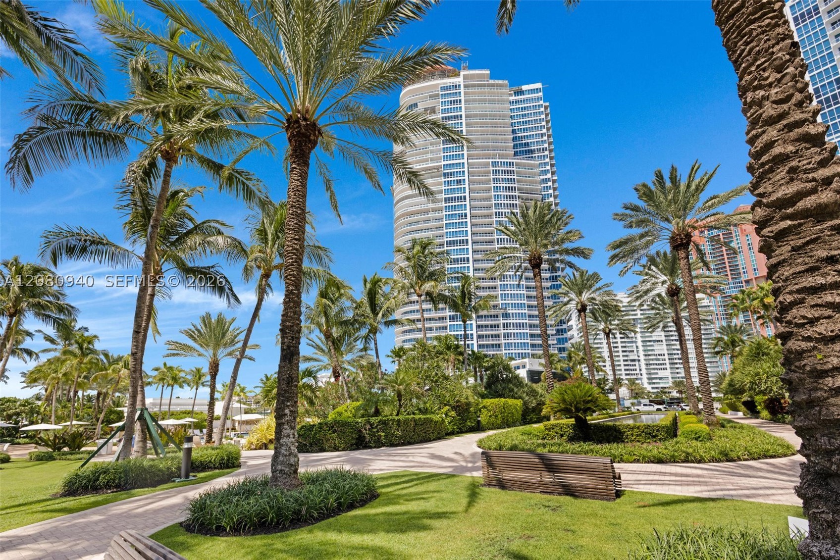 100 S Pointe Dr #1709 Miami Beach, FL 33139