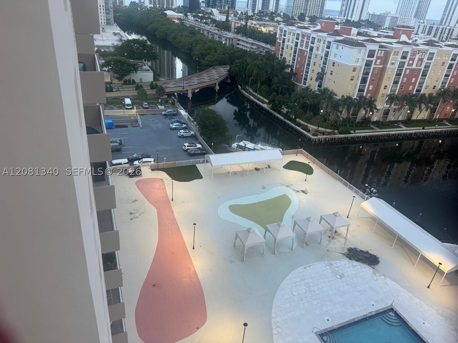 image Winston Towers 1004