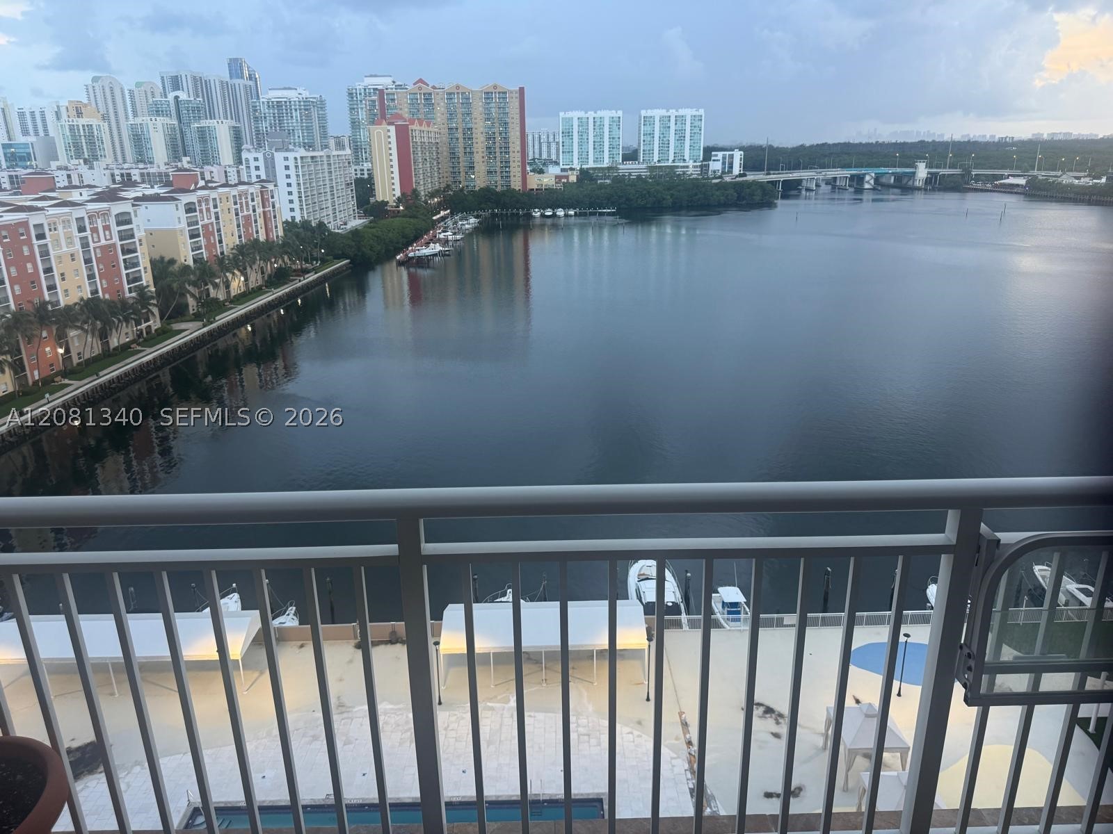 image Winston Towers 1005