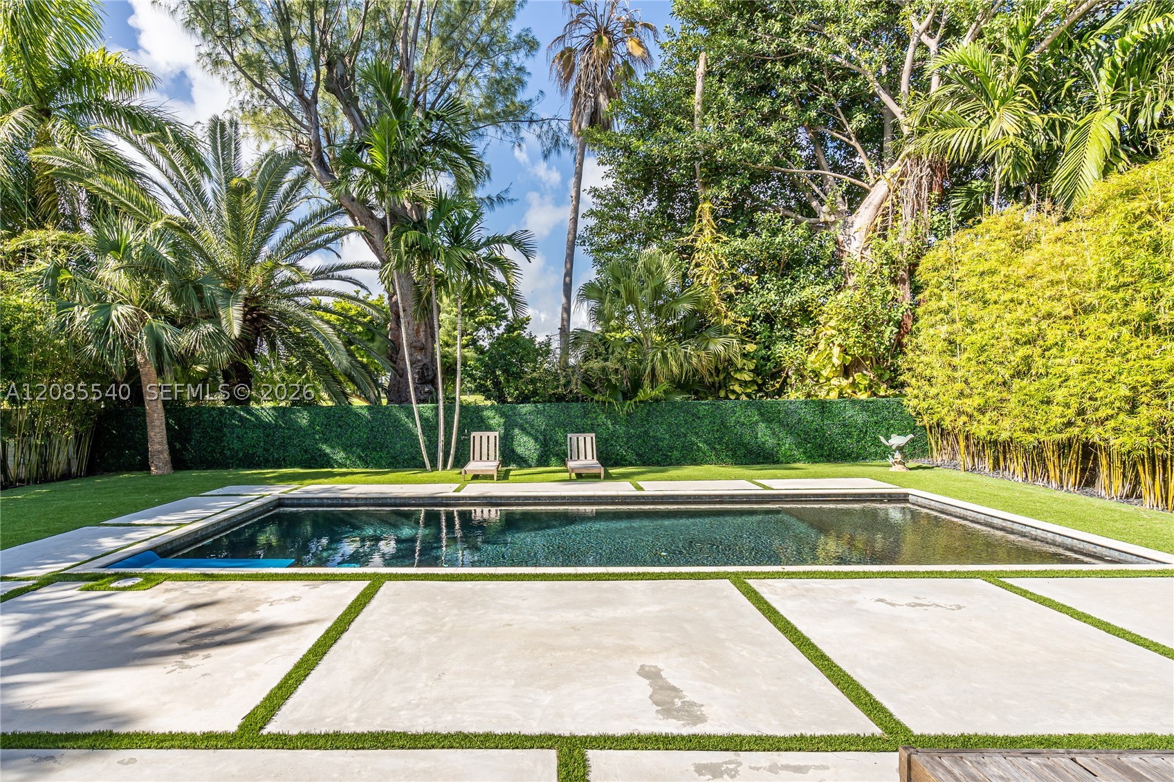 2802 Prairie Ave Miami Beach, FL 33140