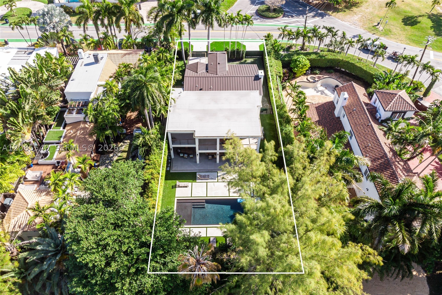 2802 Prairie Ave Miami Beach, FL 33140