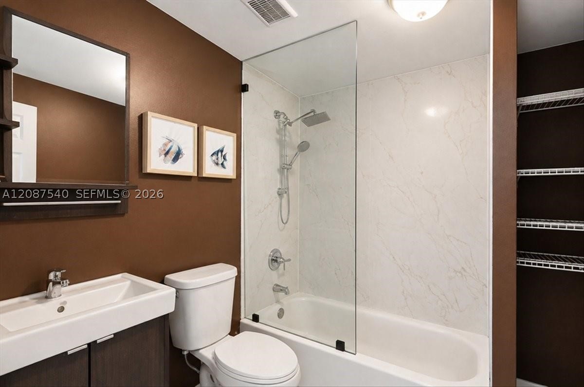 268 NW 34th St Miami, FL 33127