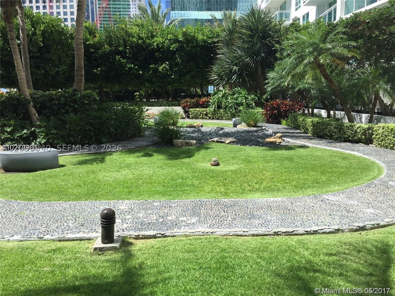 image The Plaza on Brickell West23