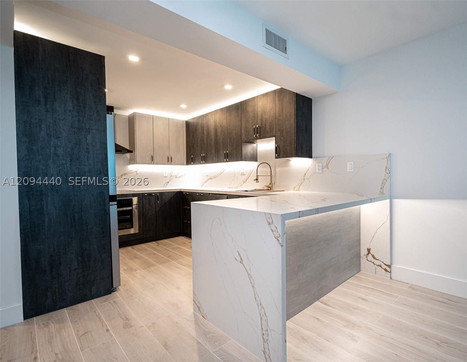 18081 Biscayne Blvd #503