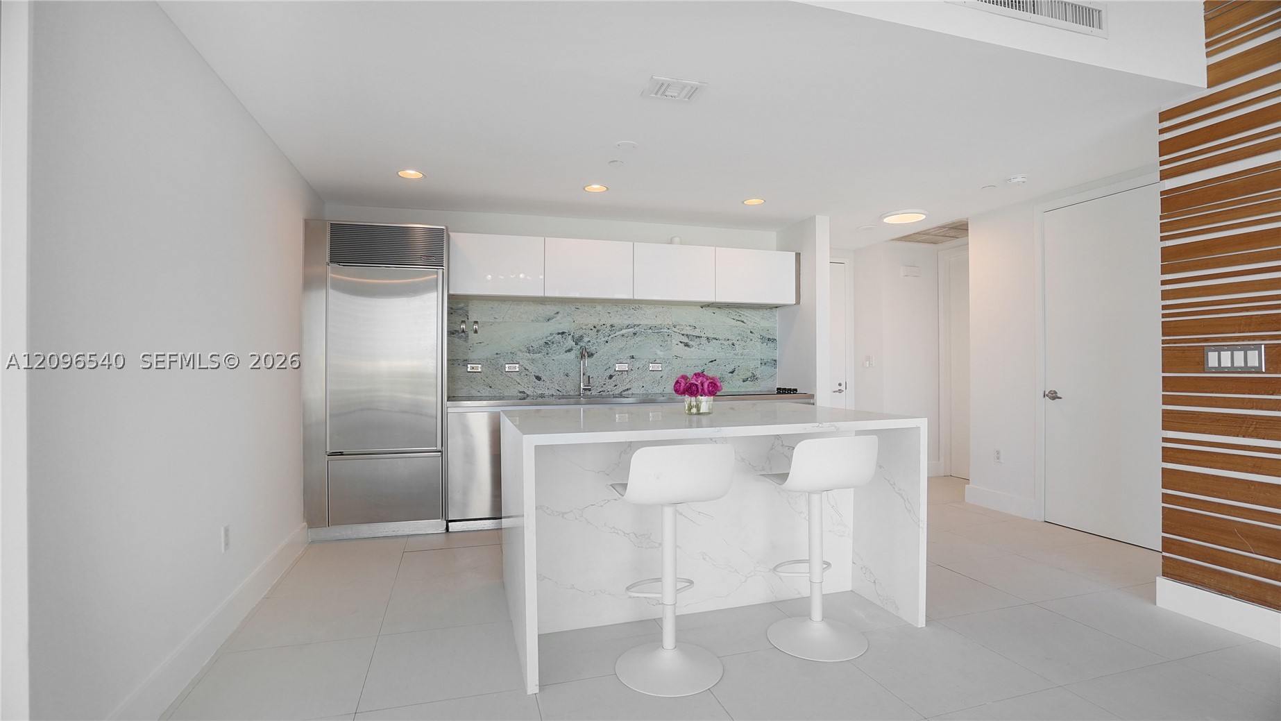 1040 W Biscayne Blvd #1206