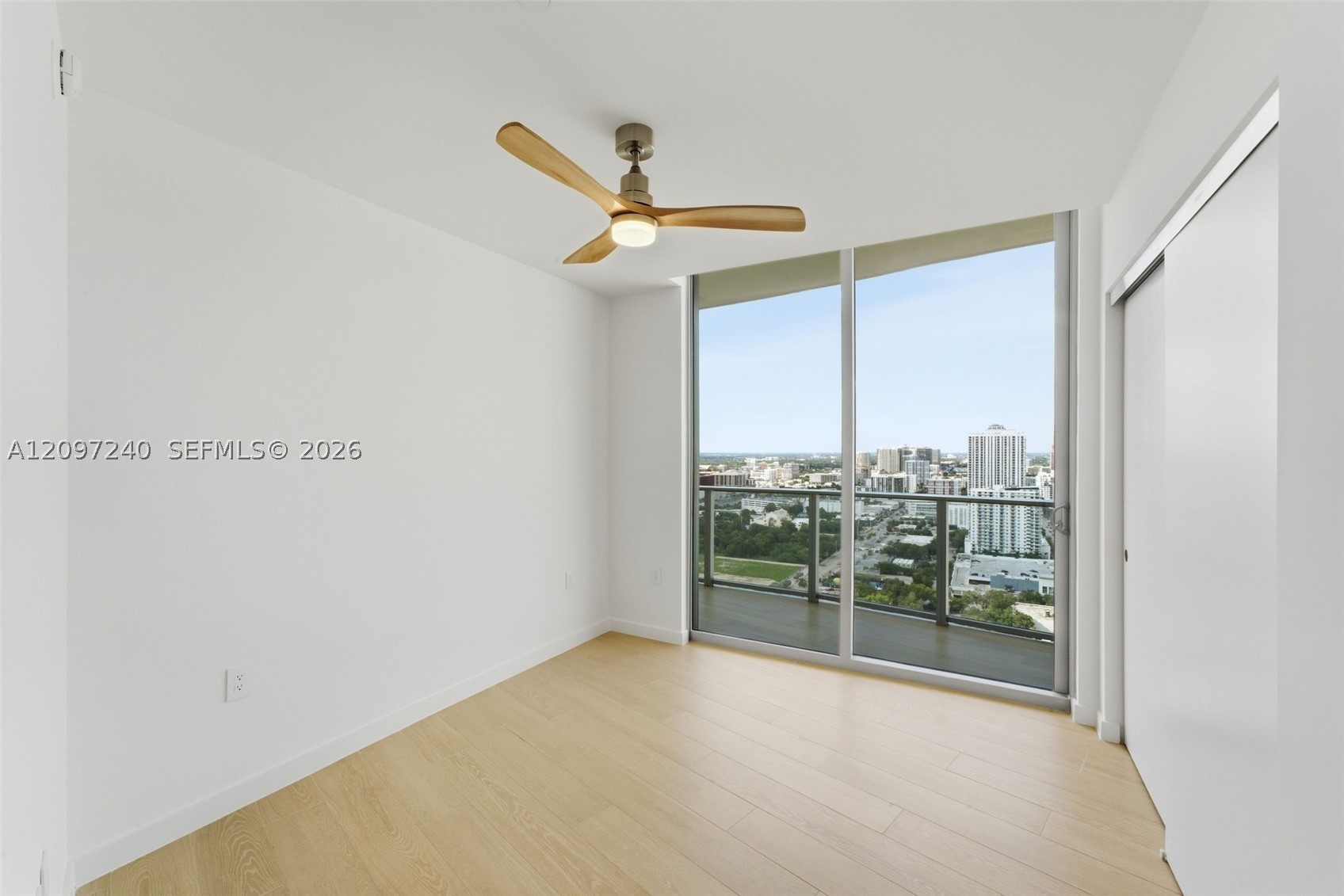 1400 Biscayne Blvd #3007 Miami, FL 33132