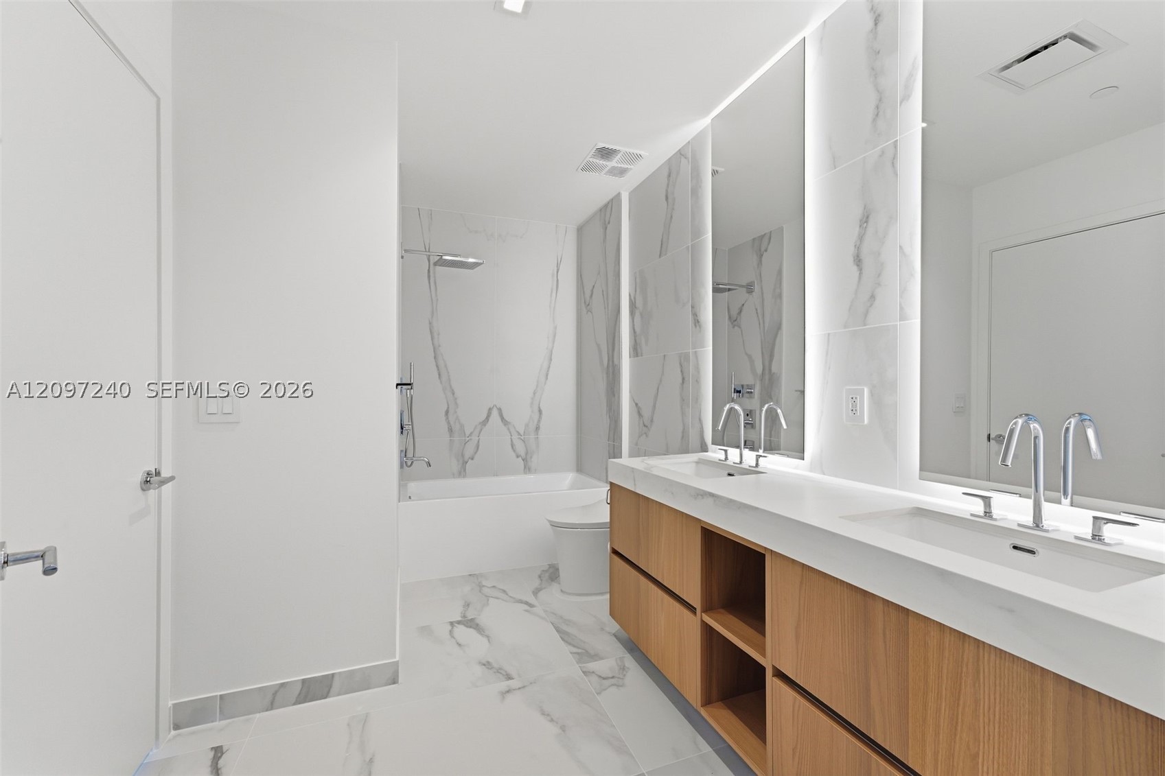 1400 Biscayne Blvd #3007 Miami, FL 33132