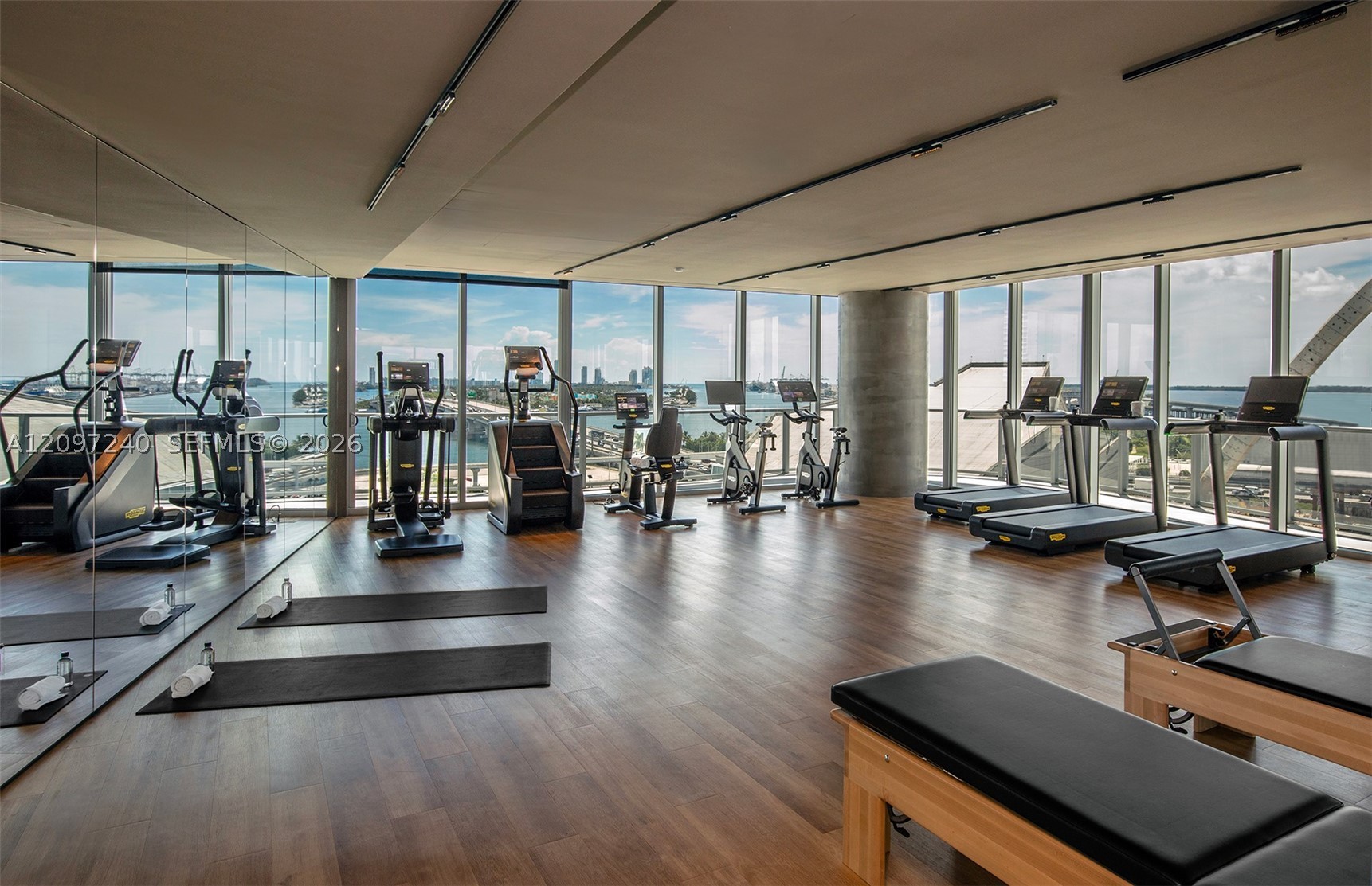 1400 Biscayne Blvd #3007 Miami, FL 33132