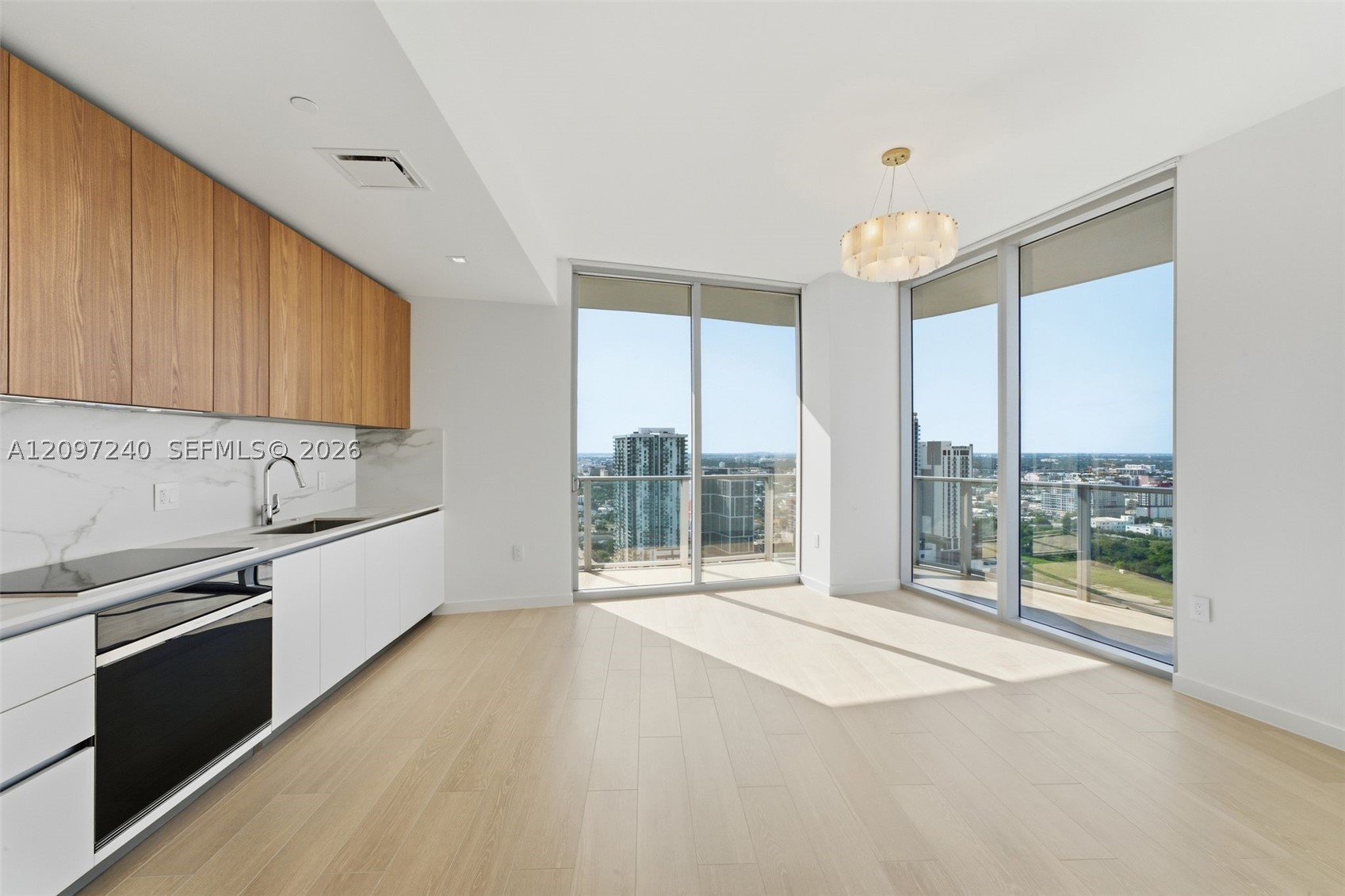 1400 Biscayne Blvd #3007 Miami, FL 33132